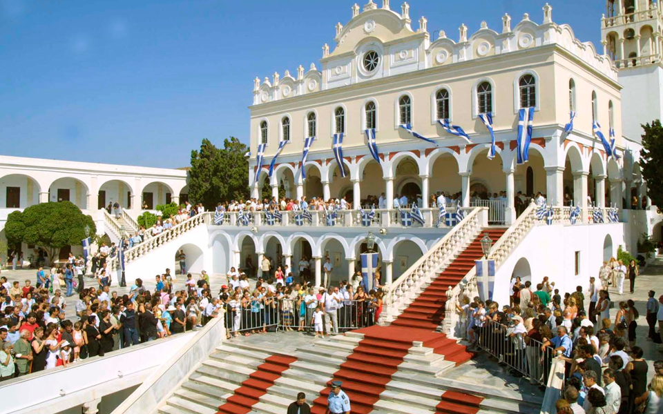 dekapentaugoustos tinos