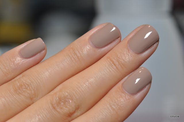 latte nails