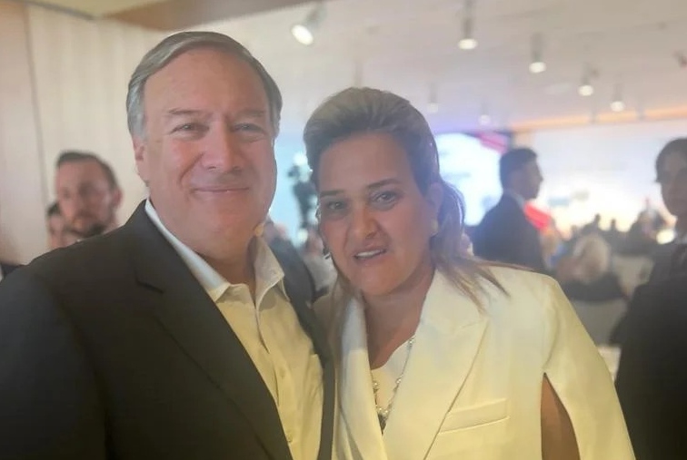 rita moraitaki pikrou mike pompeo