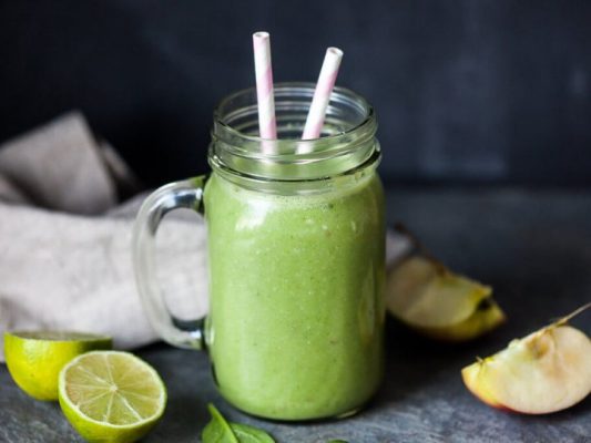 spinach smoothie e1699594825974