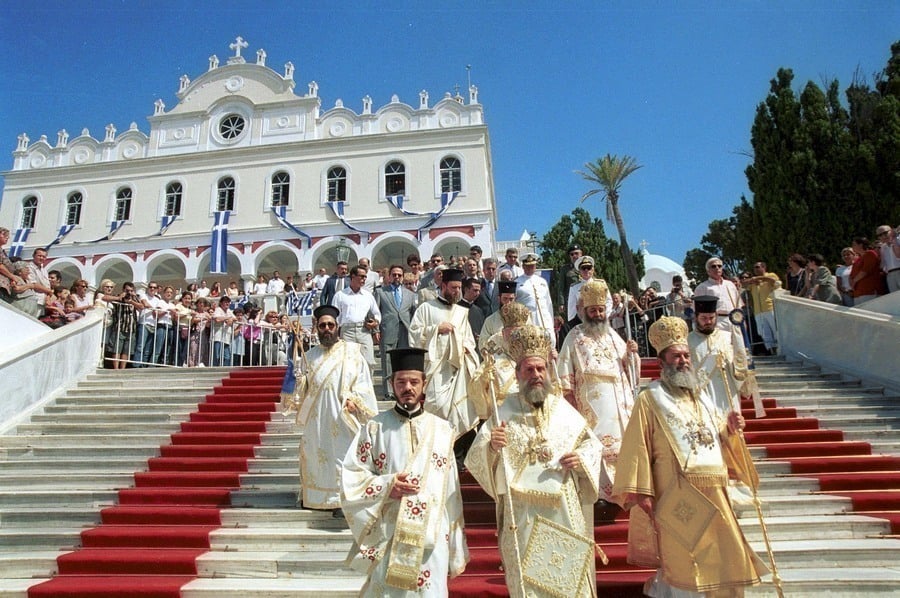 tinos dekapentaugoustos